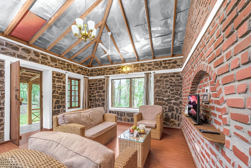 Zac's Valley Resort 27/48