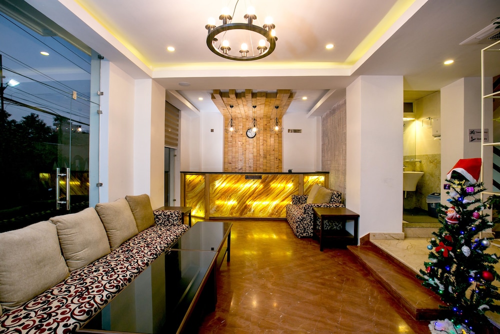 Beautiful Kathmandu Hotel 8/50