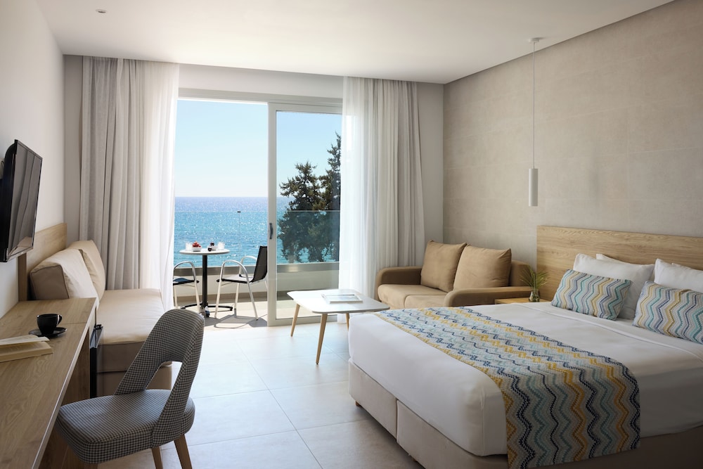 Sunrise Beach Resort 5/36