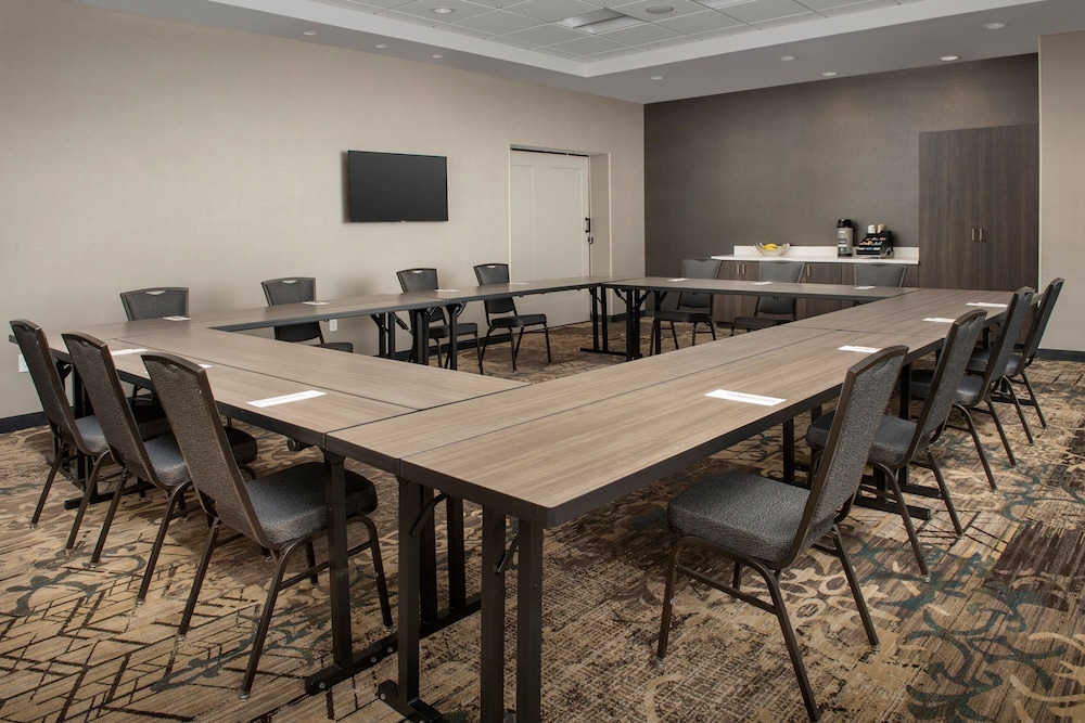 Residence Inn by Marriott Jacksonville Downtown 18/25