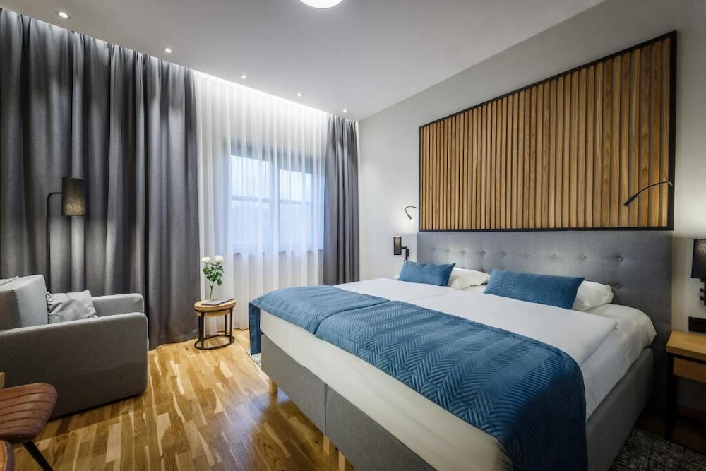 Hotel Prezydent 14/48