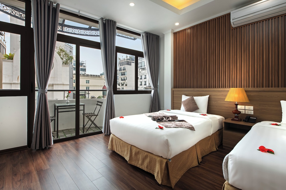 Family Holiday Hotel 25/50