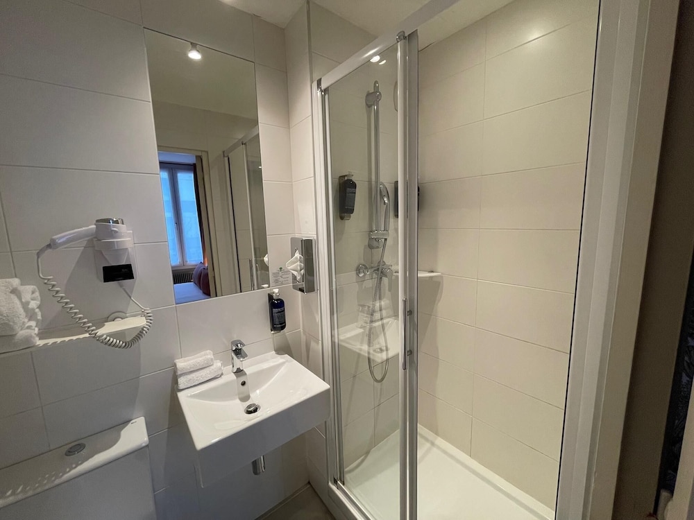 Acropolis Hotel Paris Boulogne 65/65