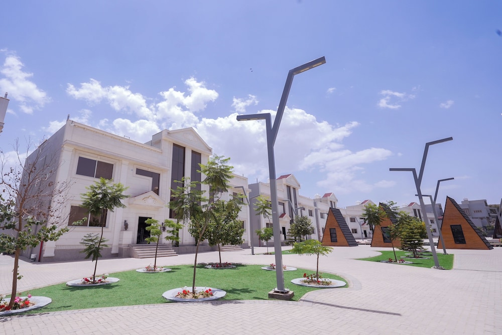 Midtown Majestic Garden Resort 49/59