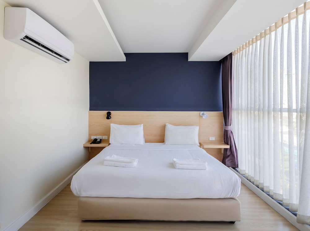 Solo Express Sukhumvit 81 24/57