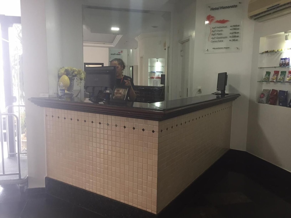 Honorato Plaza Hotel 7/52