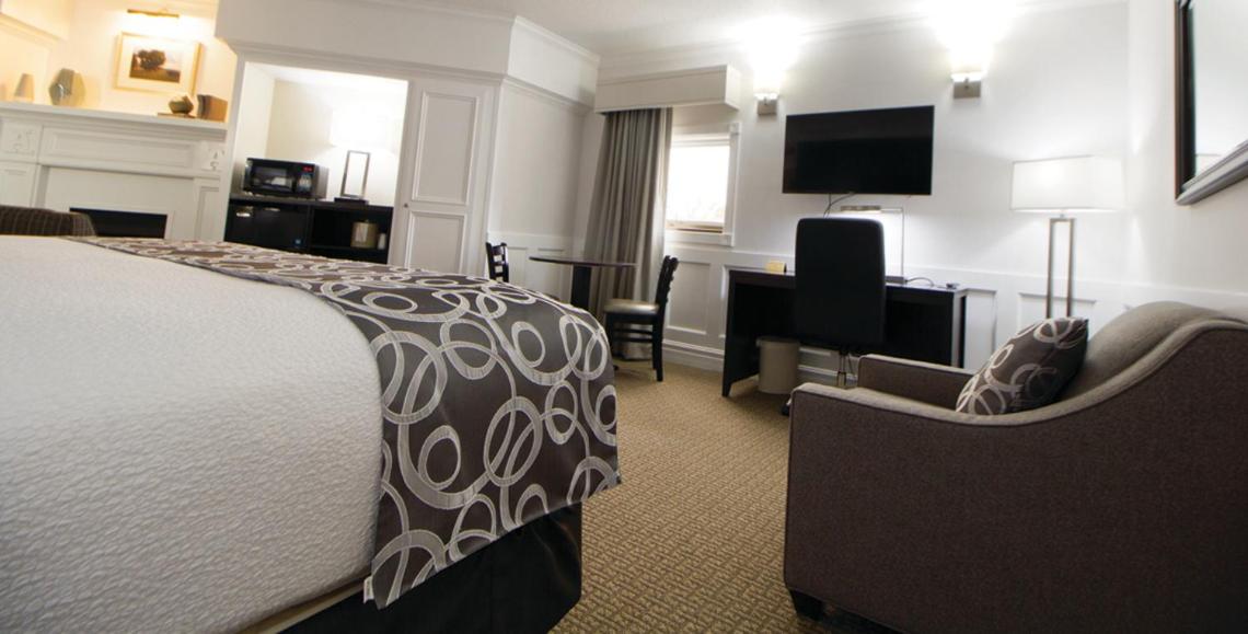 University Inn 13/22