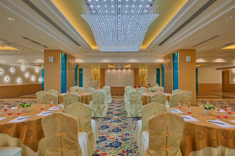 Blu Feather Hotel & Spa 52/69