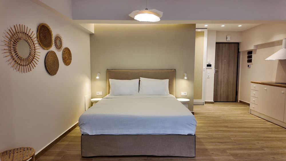 Euphoria Apartments 12/56