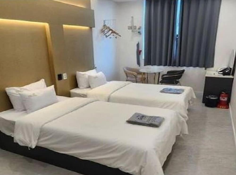 STANDARD, TWIN BEDS