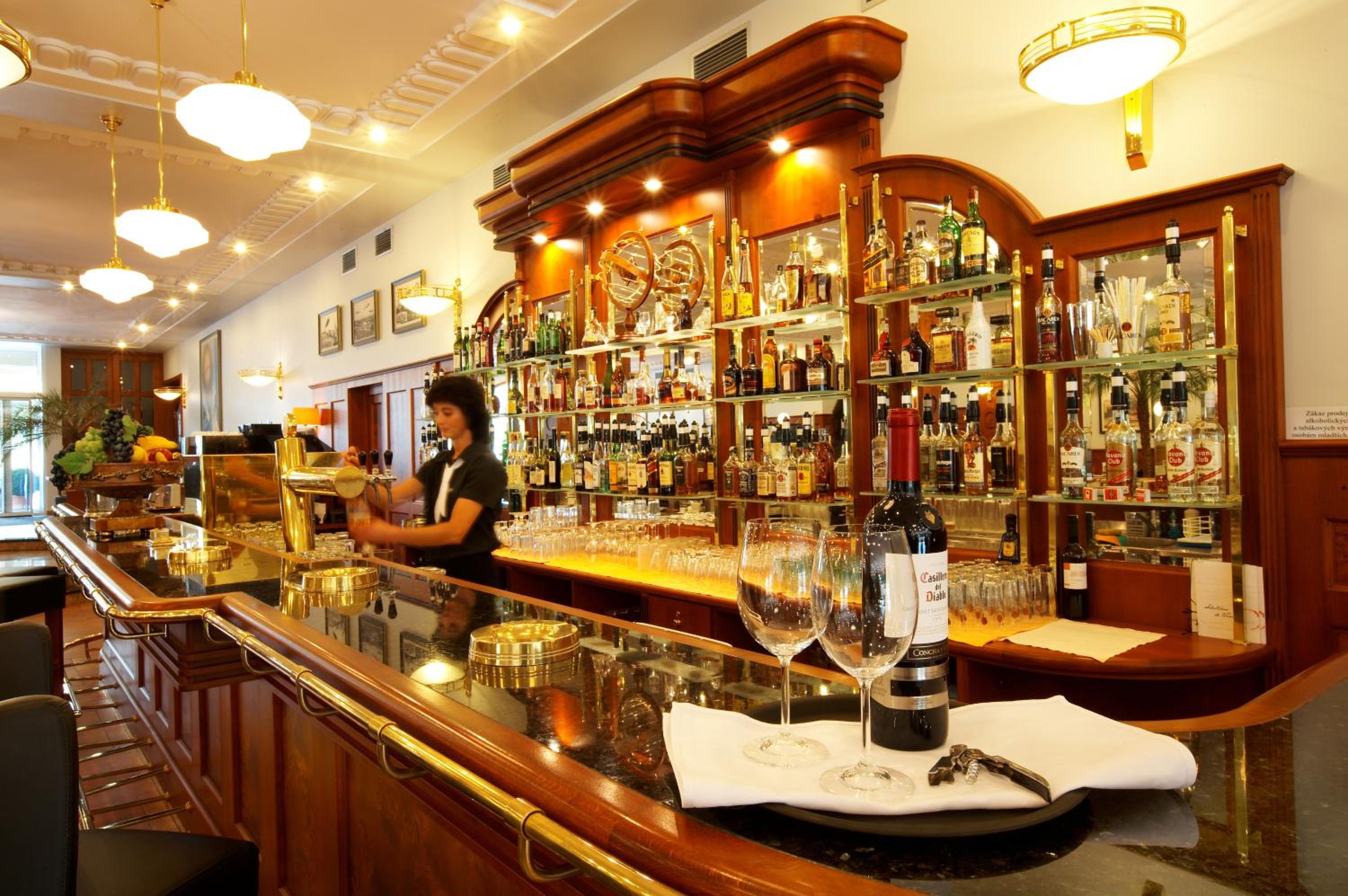 Hotel Avion 26/51