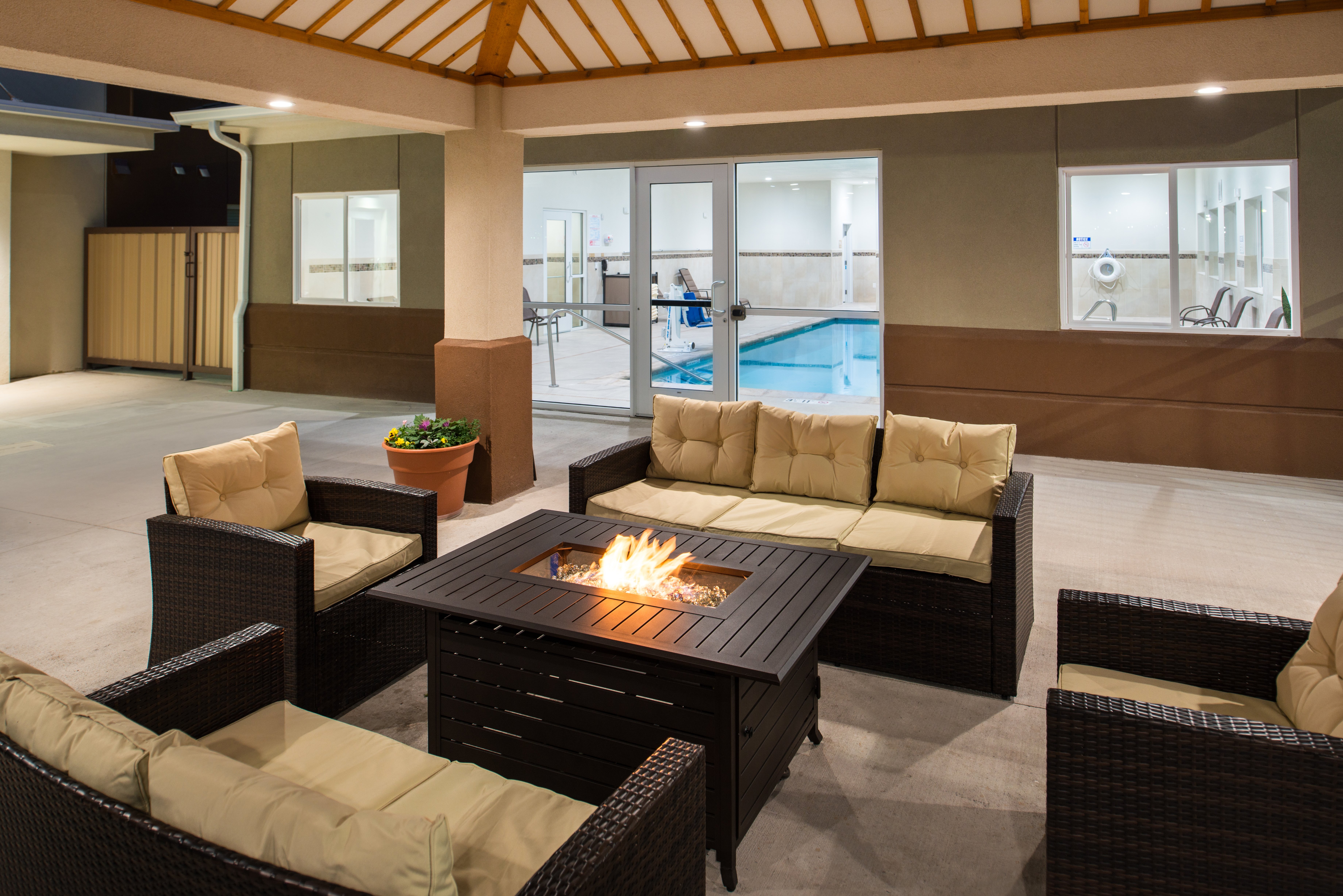 CANDLEWOOD SUITES CARLSBAD SOUTH 33/50