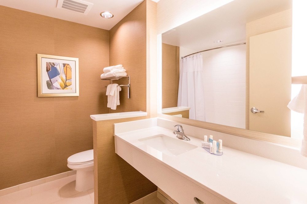 FAIRFIELD INN AND SUITES ATLANTA ACWORTH 47/50