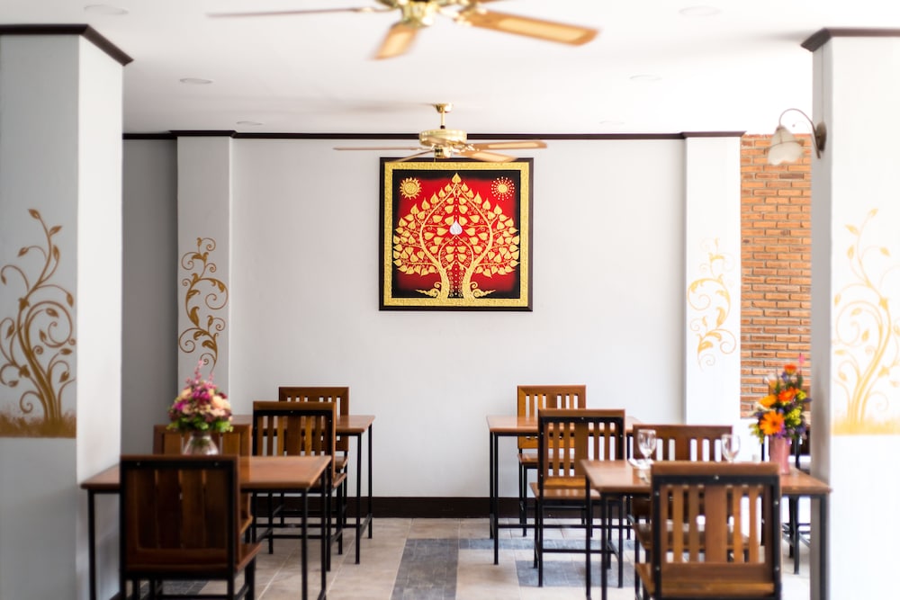 RATANA HOTEL CHIANG MAI 40/49