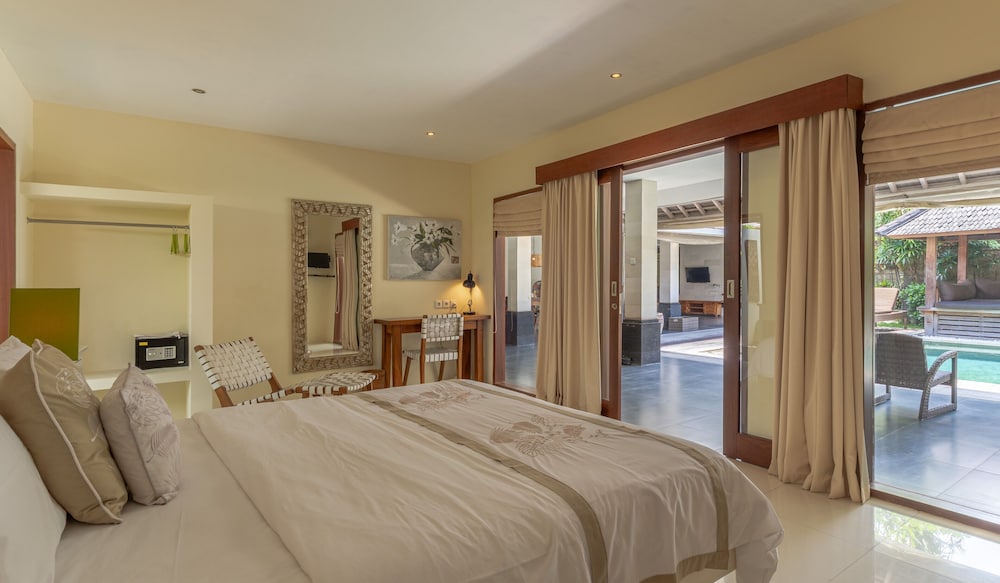 2 BEDROOMS, VILLA, PRIVATE POOL
