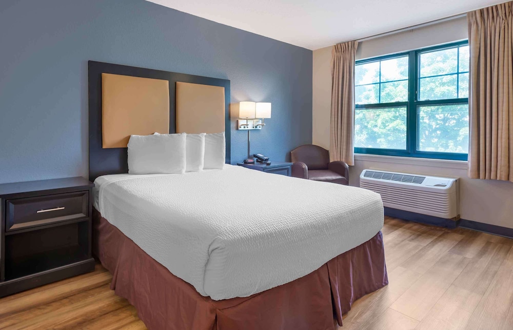 Extended Stay America Philadelphia - Cherry Hill 12/40