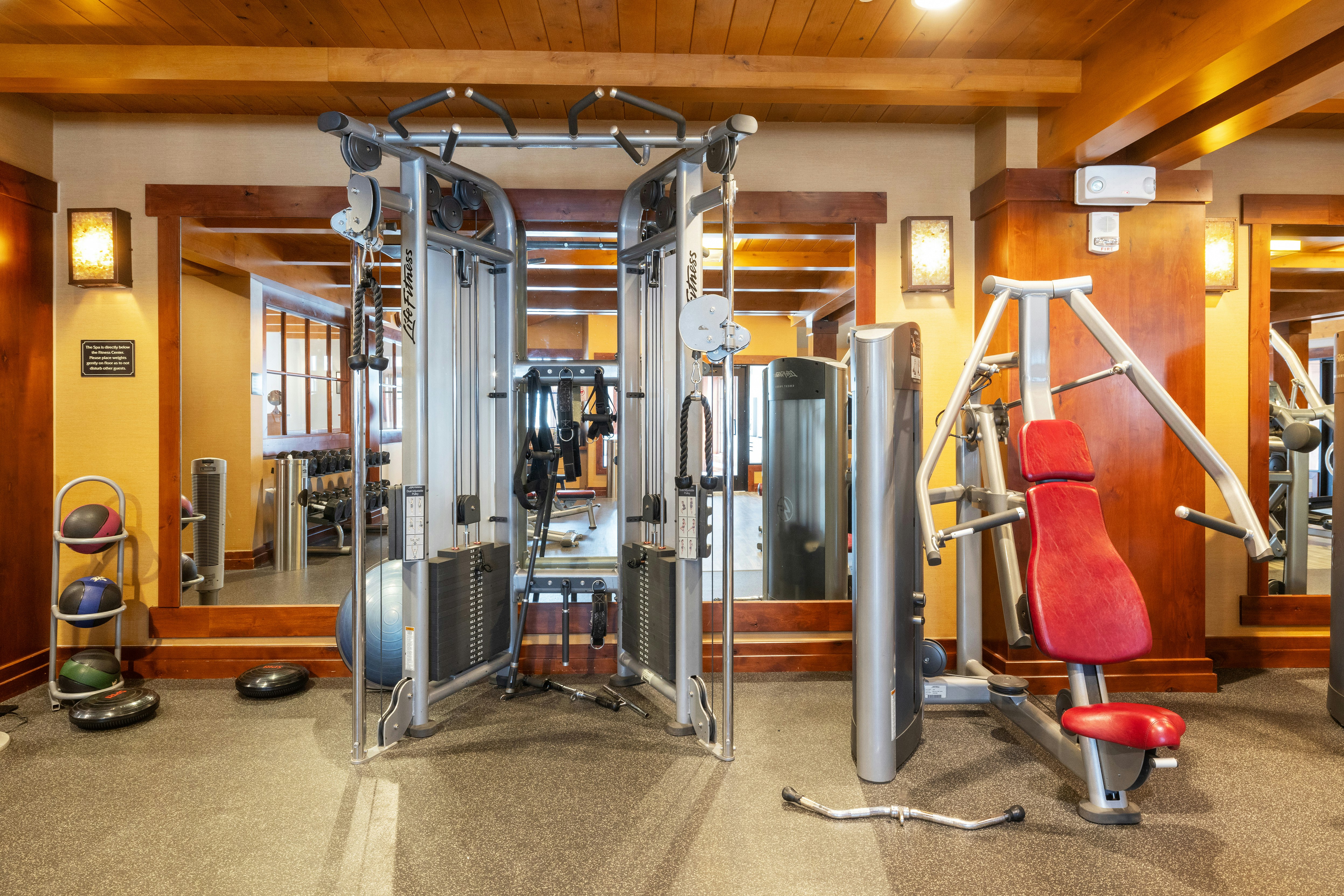 Lodge at Vail Rock Resorts 52/81