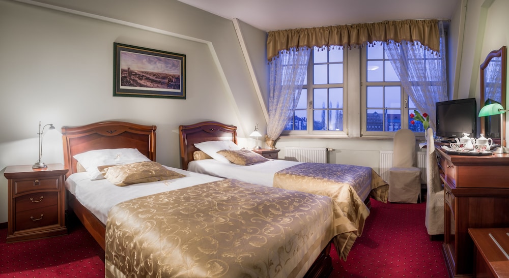 Hotel Im. Jana Pawla Ii 8/34