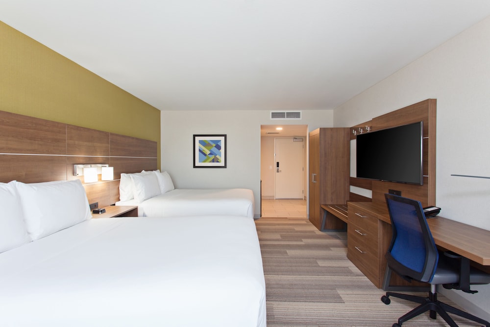 Holiday Inn Express Hotel Suites Pasadena Colorado Boulevard 15/59