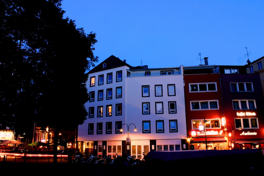Koncept Hotel Zum Kostbaren Blut 4/42