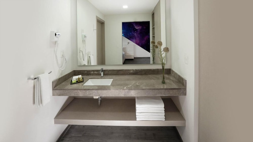 Life Hotel 14/55