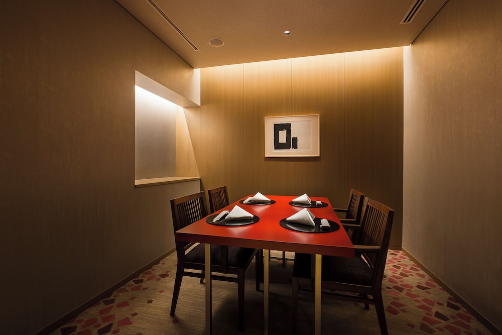 Hyatt Regency Tokyo 52/63
