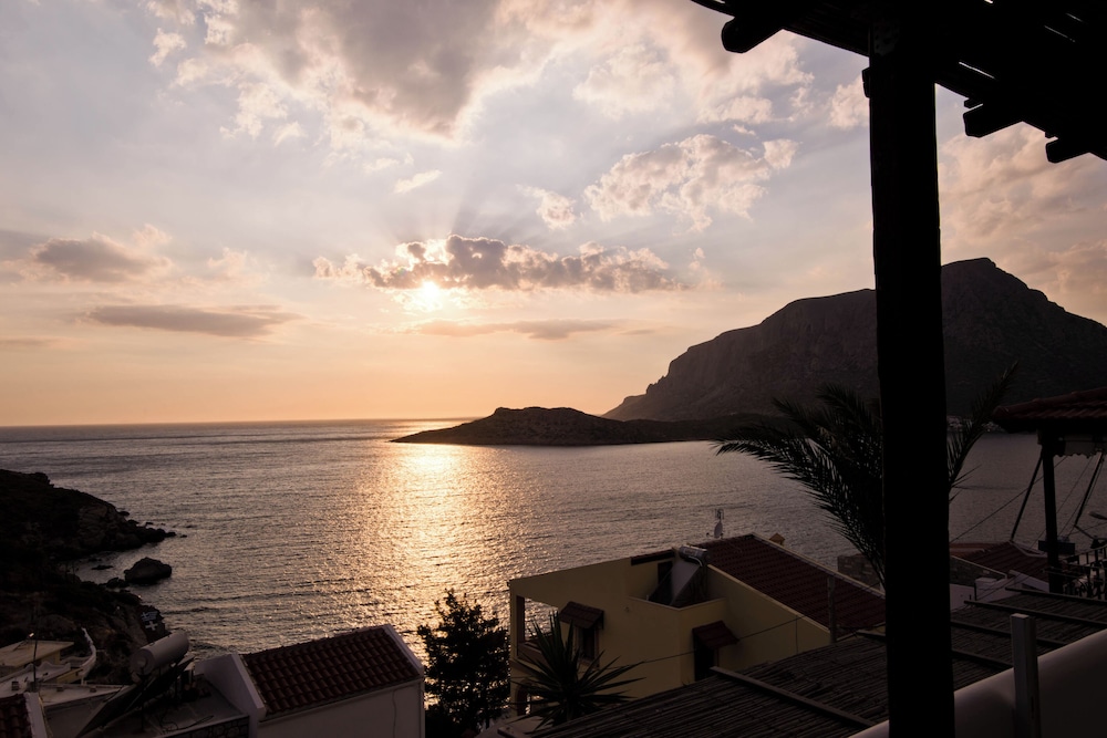 Blue Dawn Kalymnos 43/50