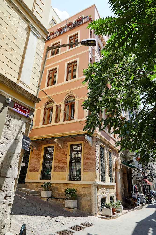 No 8 Galata 36/50