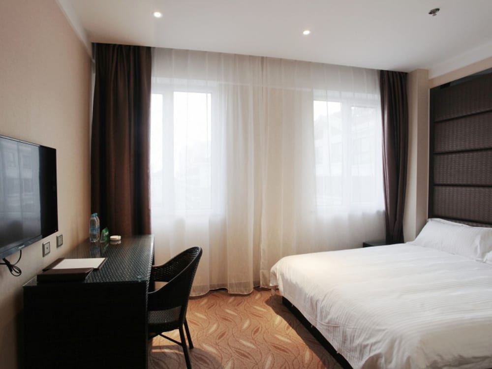 GreenTree Inn North WeiHai Station North International Bathing Beach Hotel 27/58