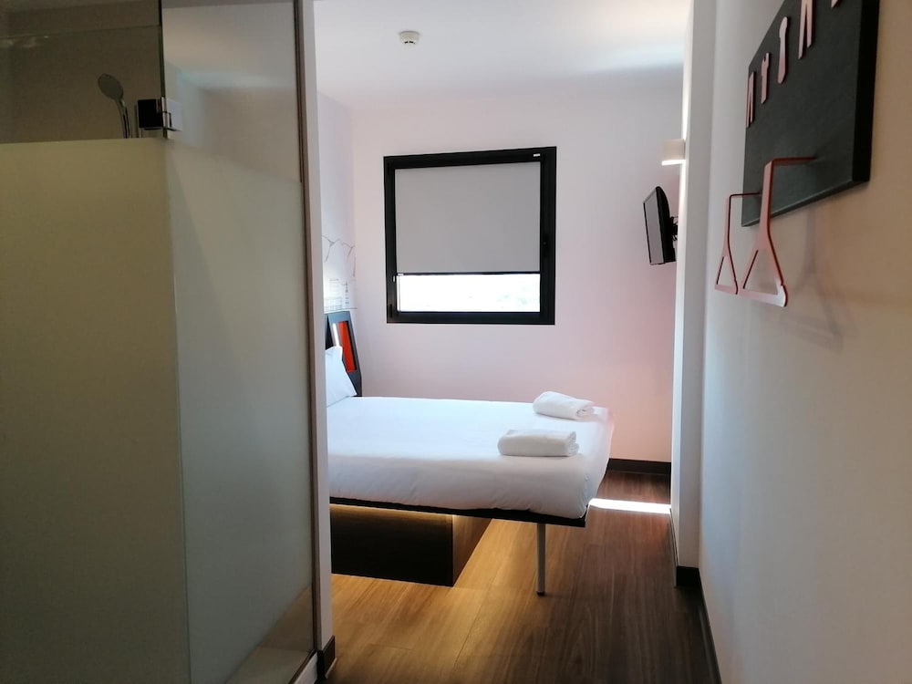 Easyhotel Malaga City Centre 18/59