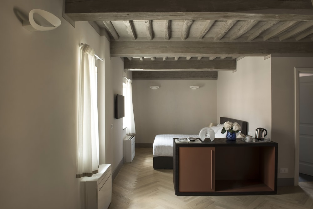Palazzo Dipinto 7/50