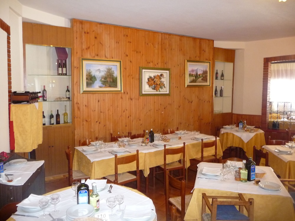 Albergo Del Sole 25/50