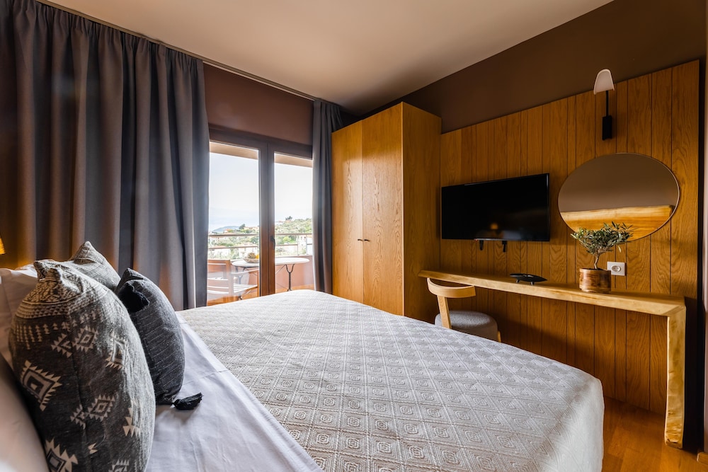 Skiathos Avaton Suites and Villas 18/66