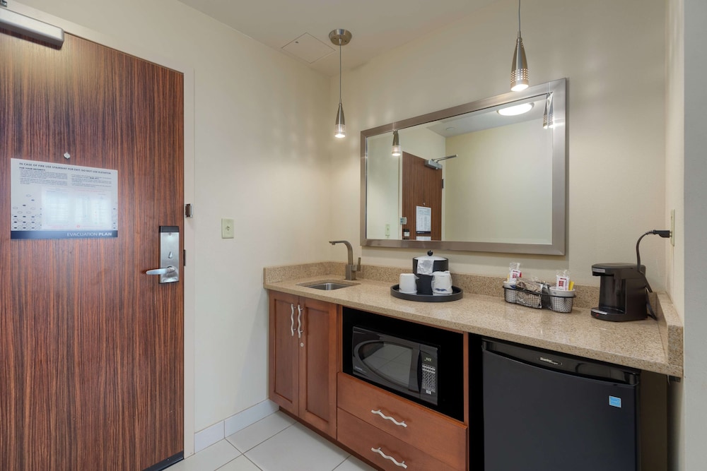 Hampton Inn And Suites Owensboro Downtown Waterfront 42/43