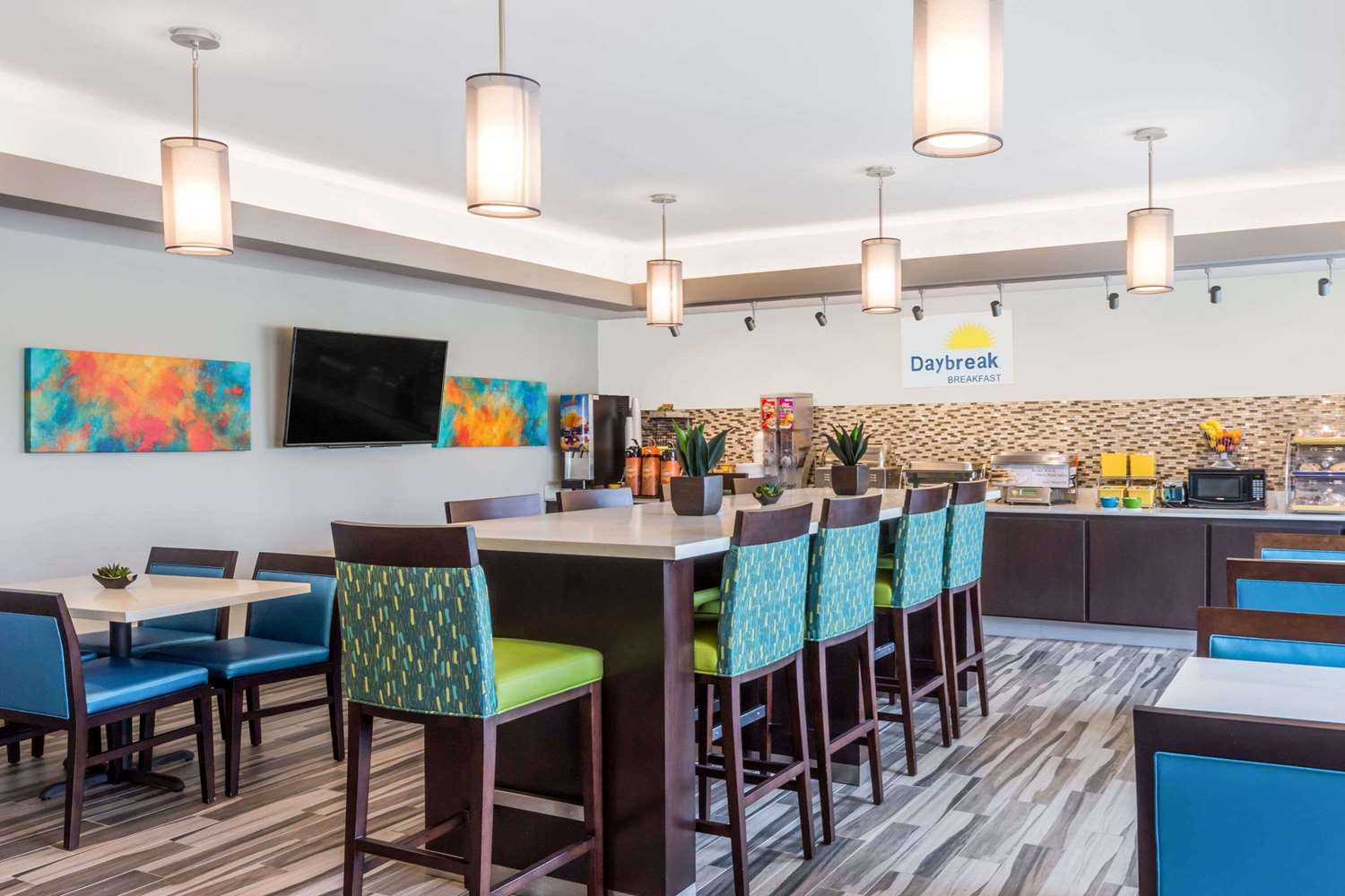 Days Inn & Suites by Wyndham Katy 16/22