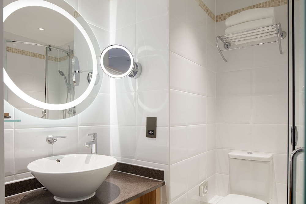Doubletree by Hilton Bath 23/79