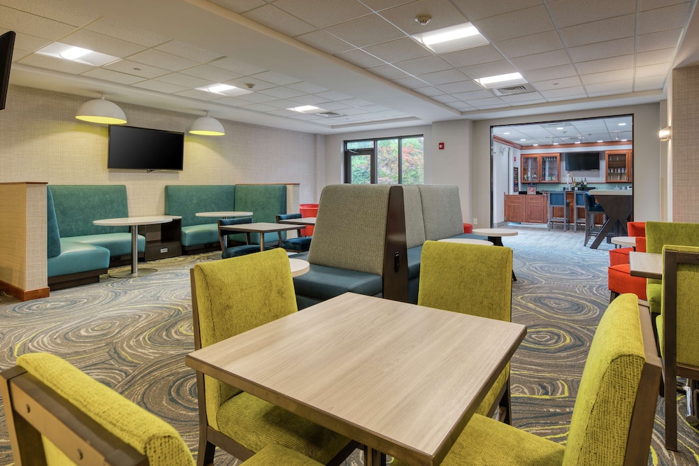 Hampton Inn Wilmington - University Area/Smith Creek Station 6/72