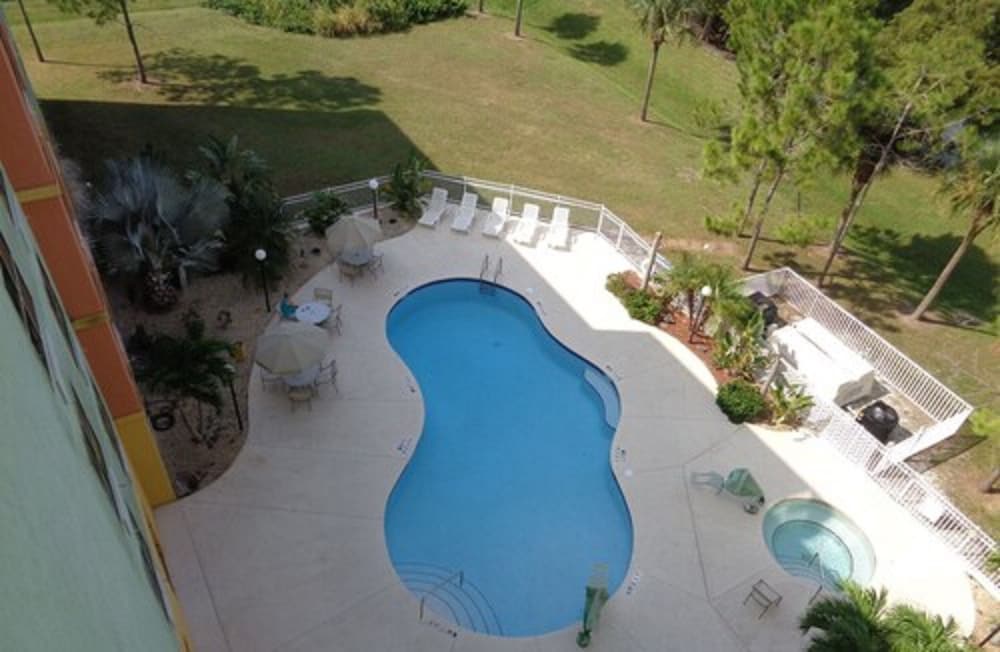 Allure Suites of Fort Myers 25/27