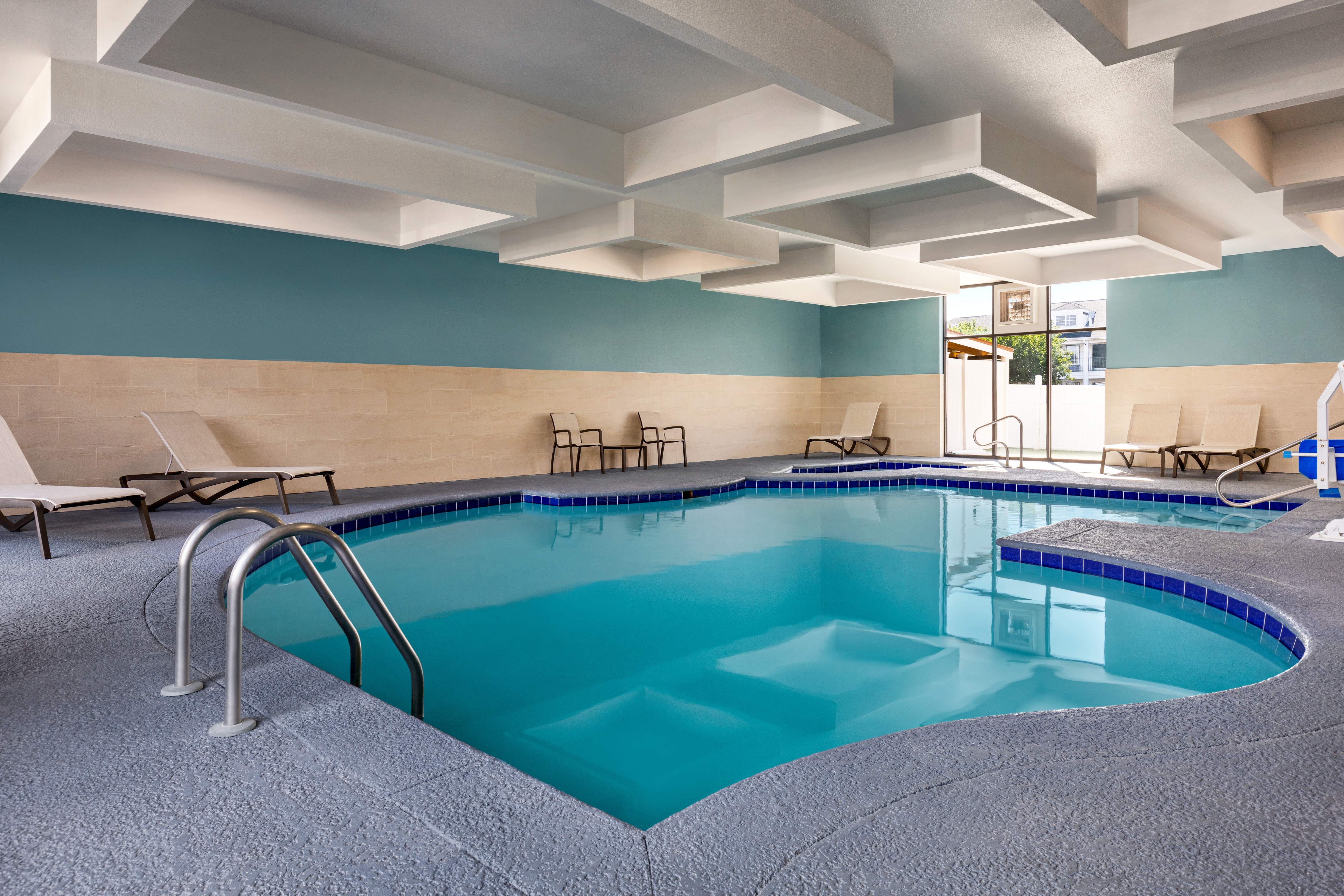 Holiday Inn Express Hotel Suites Waycross 36/56