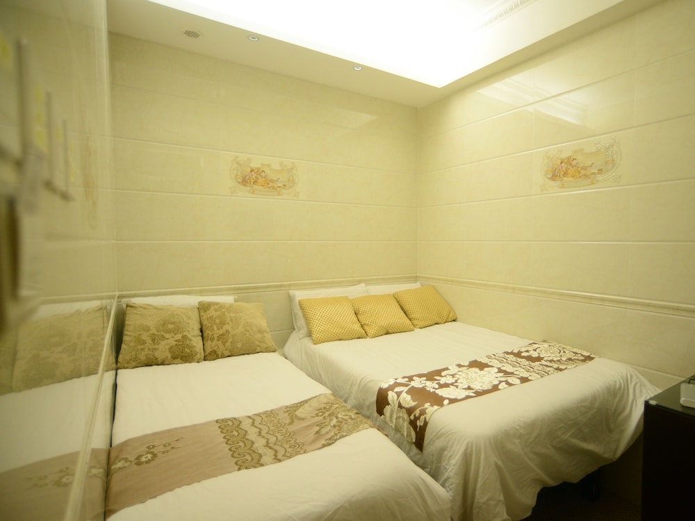 Kong Hing Guest House 52/67