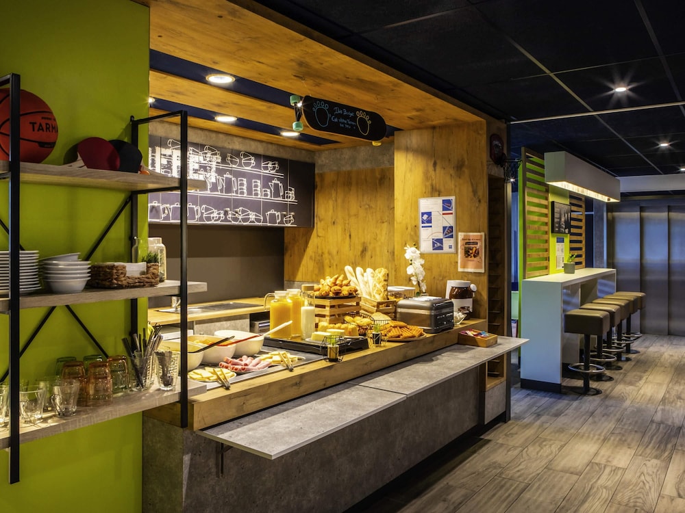 Ibis Budget Paris Clichy Mairie 10/65