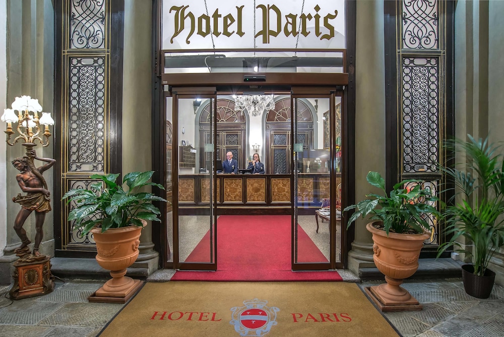 Paris Hotel 7/74