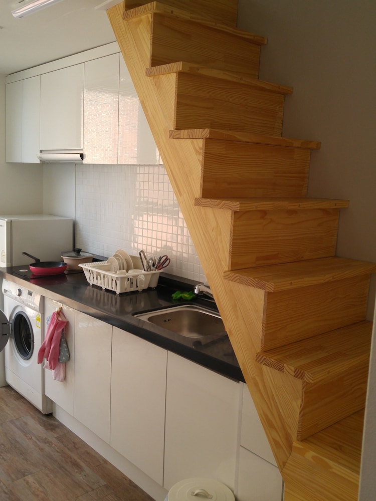 Myeongdong Artmonstay Guesthouse 57/74