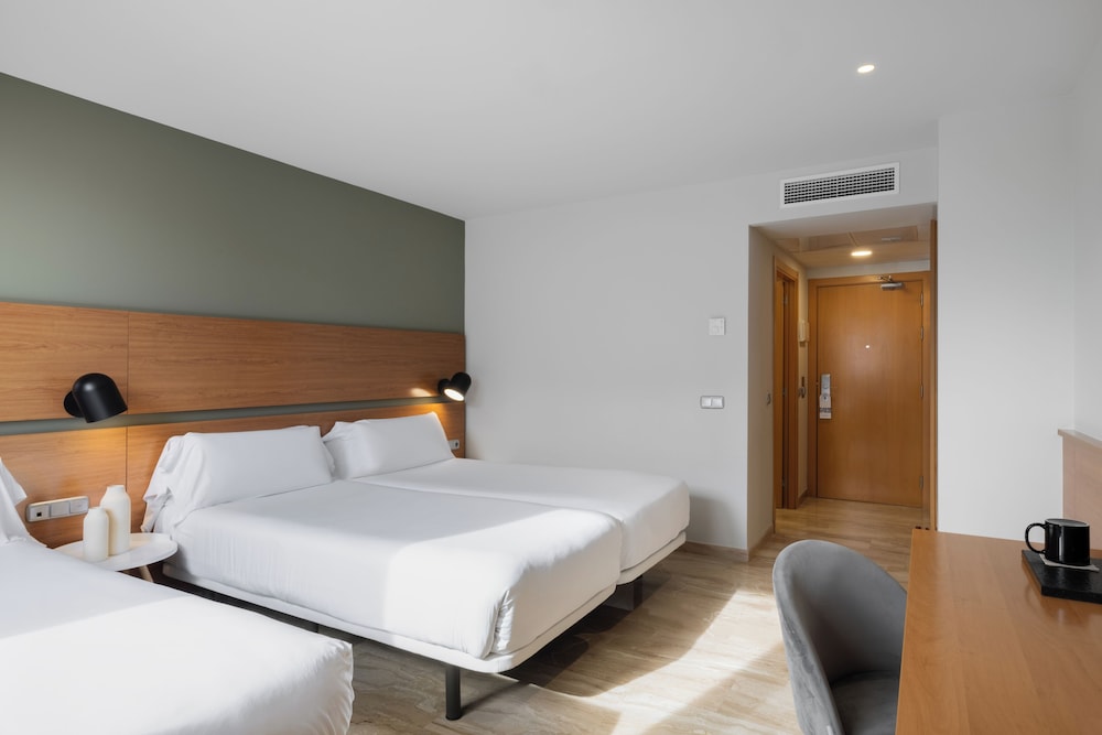 Sb Express Tarragona Hotel 15/61