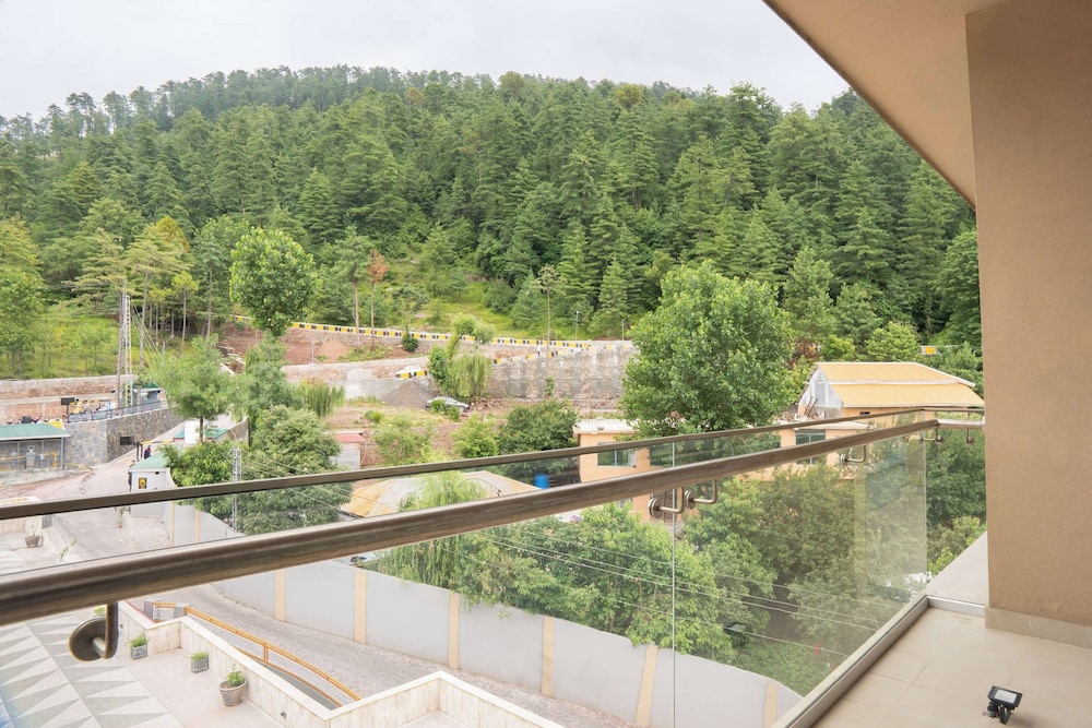 Ramada by Wyndham Murree Lower Topa Resort 83/87