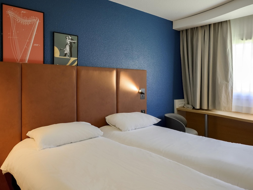 Ibis Douai Centre 18/65