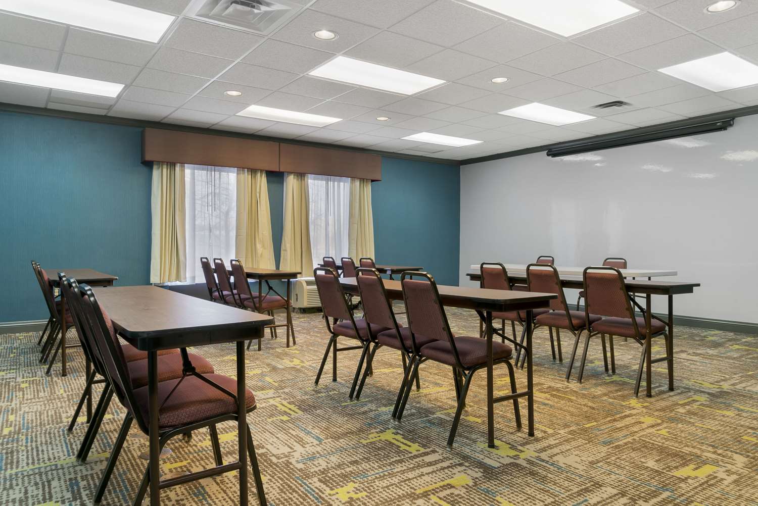 Comfort Inn & Suites Toledo North 27/30