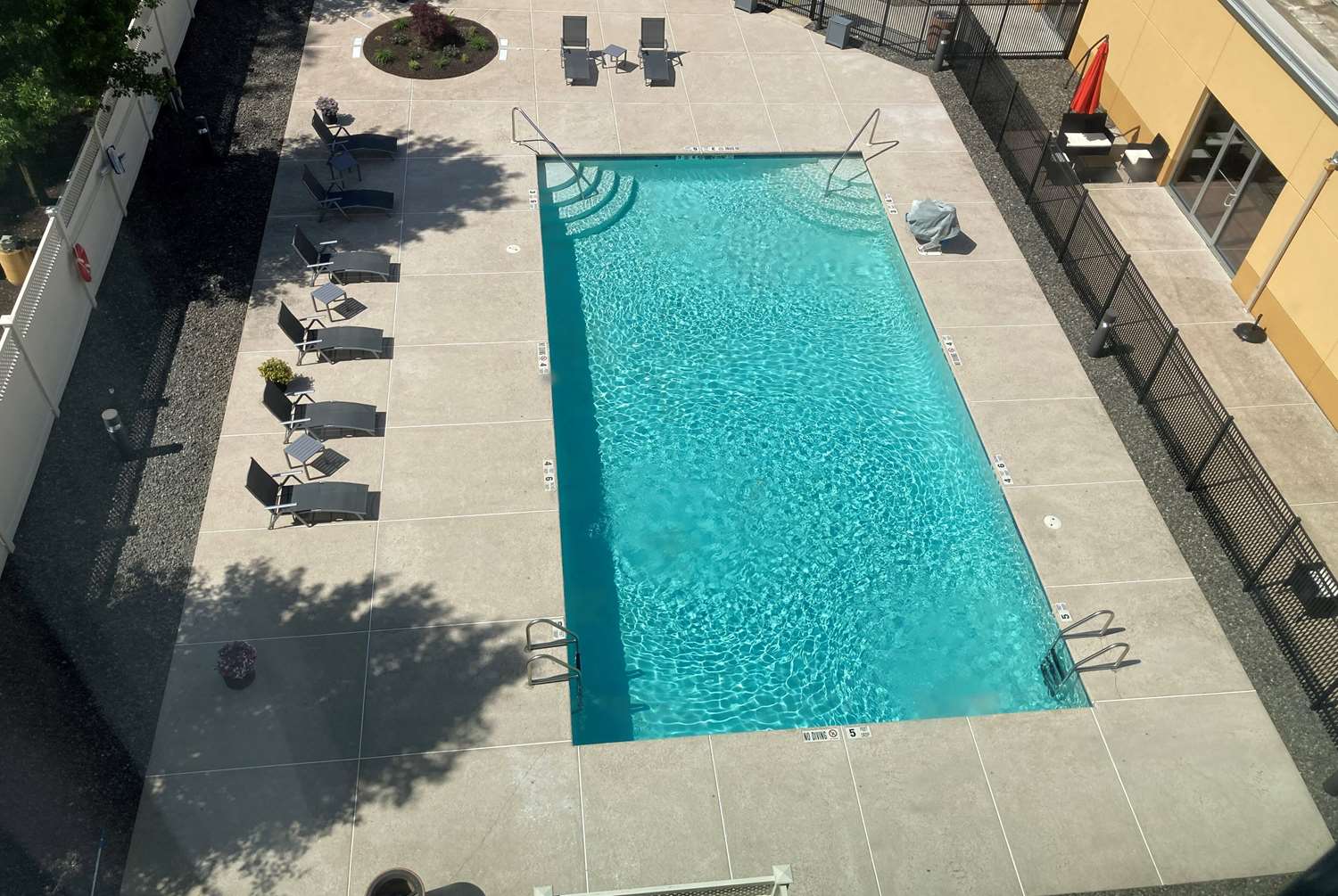 La Quinta Inn & Suites by Wyndham Danbury 55/58