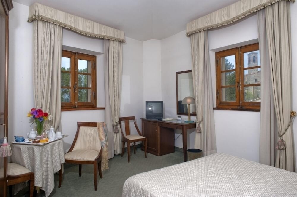 VIlla San Lucchese 42/56