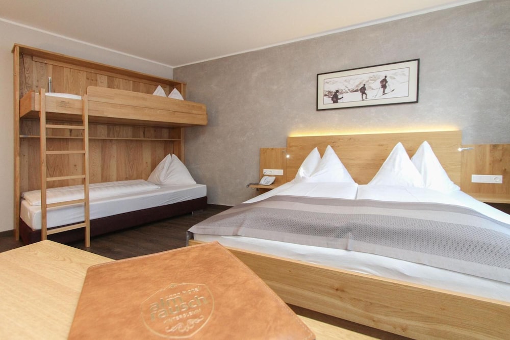 HOTEL ALMRAUSCH 24/69
